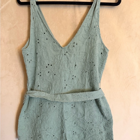 Zara Sage Green Eyelet Embroidered Romper - Picture 2 of 3